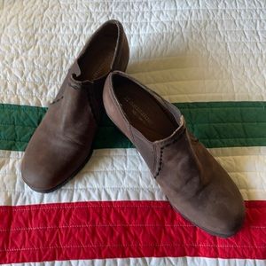 Women’s Naturalizer leather ankle boots